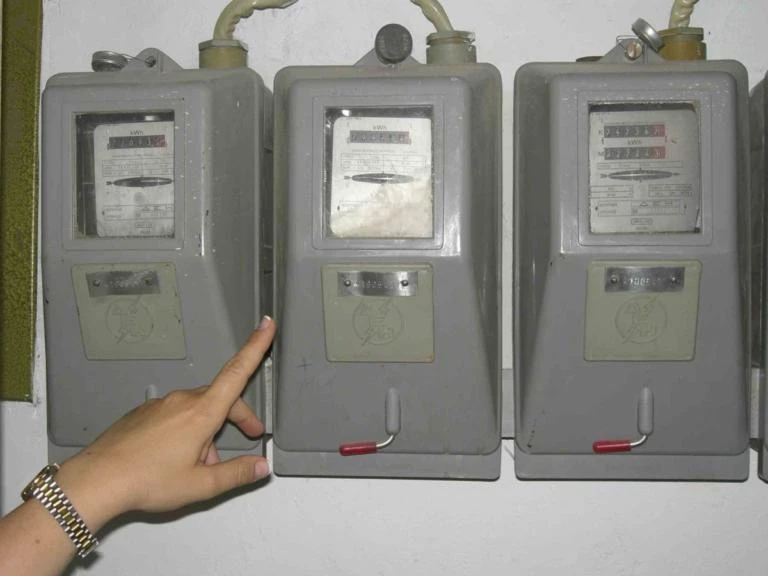 Έκοψαν το ρεύμα σε νεφροπαθή για 100 ευρώ στην Αρχαία Κόρινθο (βίντεο)